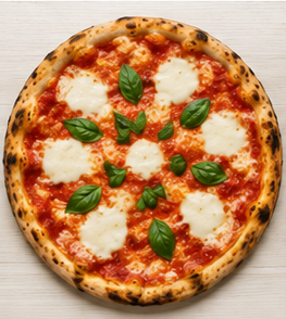 Pizza Margherita avec sauce tomate, mozzarella et feuilles de basilic, sur assiette