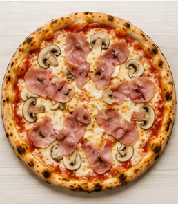 Pizza Reine garnie de jambon blanc et de champignons, sur assiette